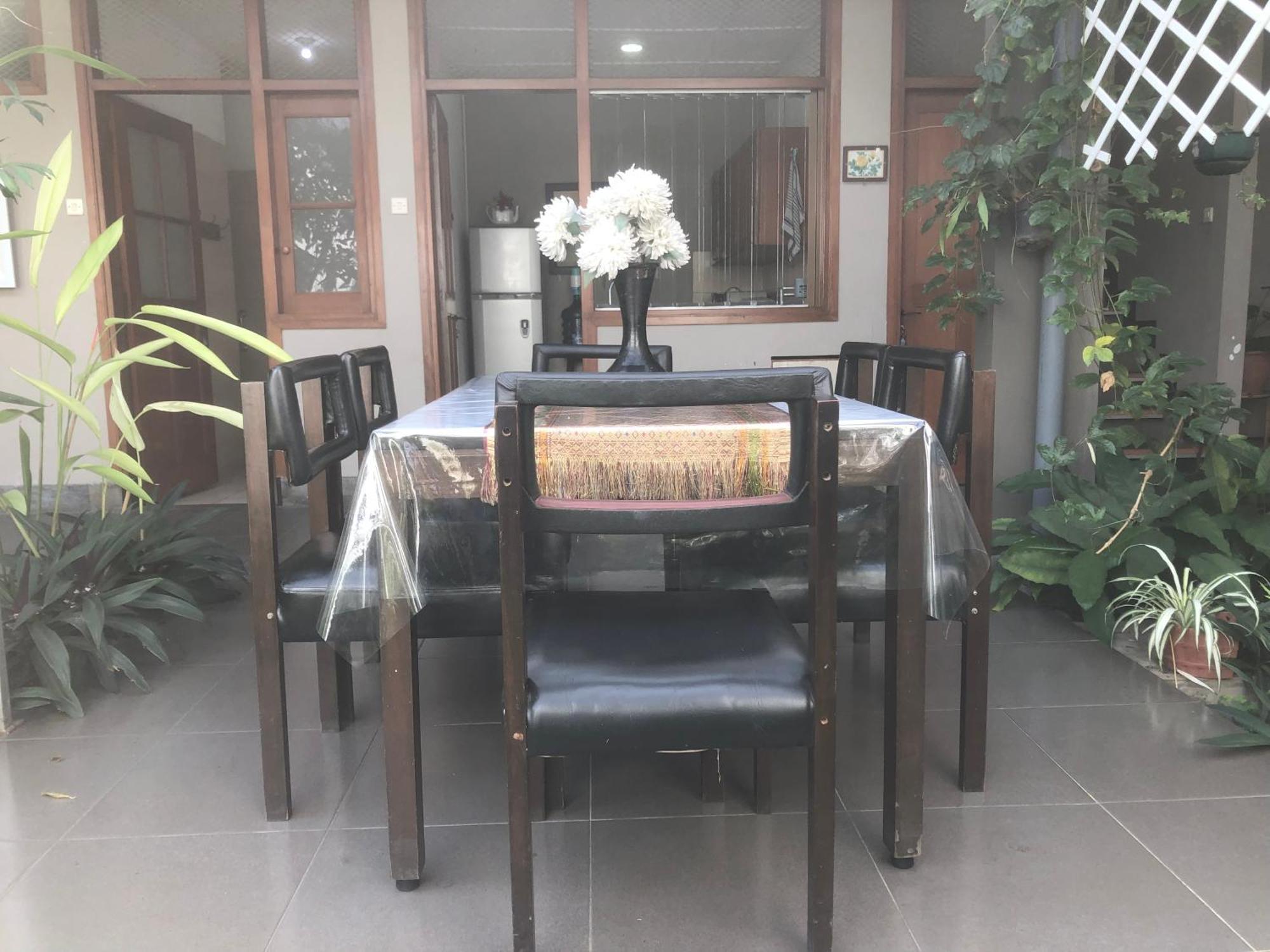De Riau Guesthouse Bandung Exterior foto